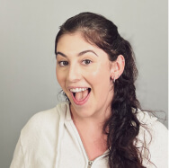 Sophie Scheiner headshot 2